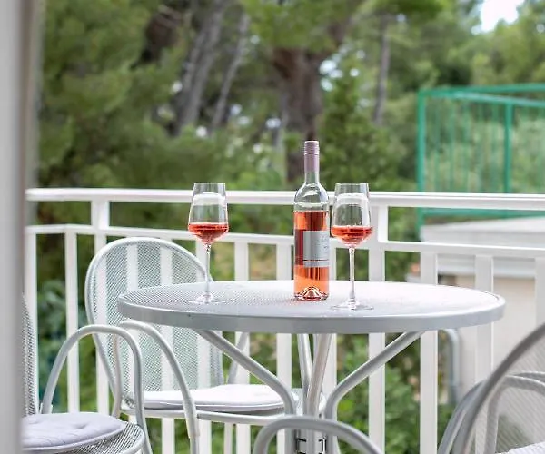 Mar18 - With Private Garage