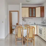 Apartment Mar18 - With Private Garage *