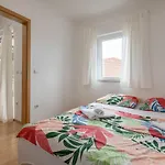 Mar18 - With Private Garage Apartment Makarska