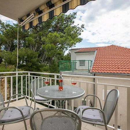 Mar18 - With Private Garage Lejlighed Makarska