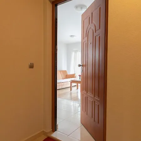Mar18 - With Private Garage Appartement