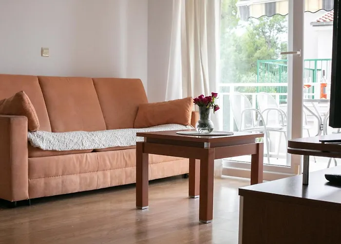 Mar18 - With Private Garage Makarska